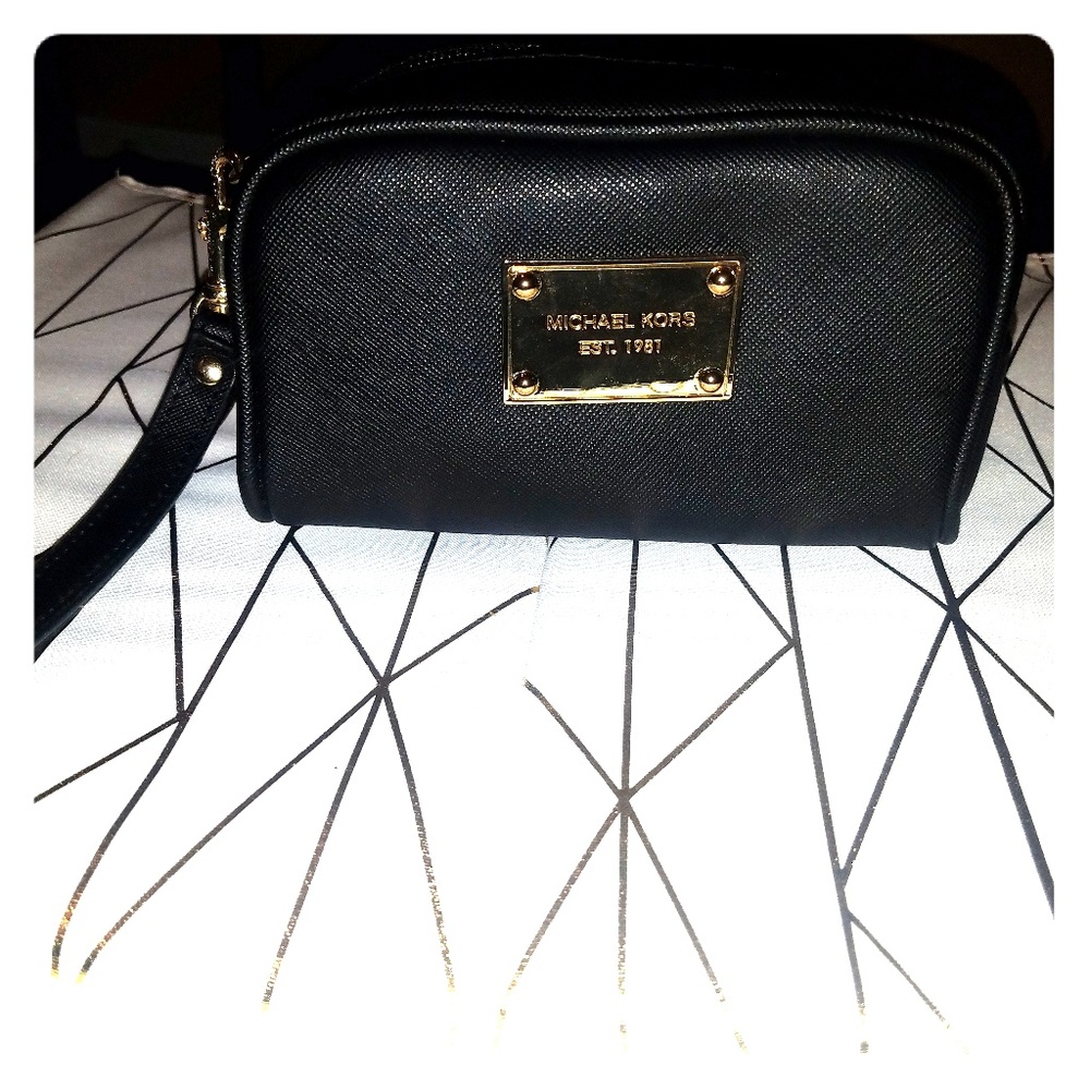 Michael Kors blk Travel Pouch/Make-up bag/wristlet